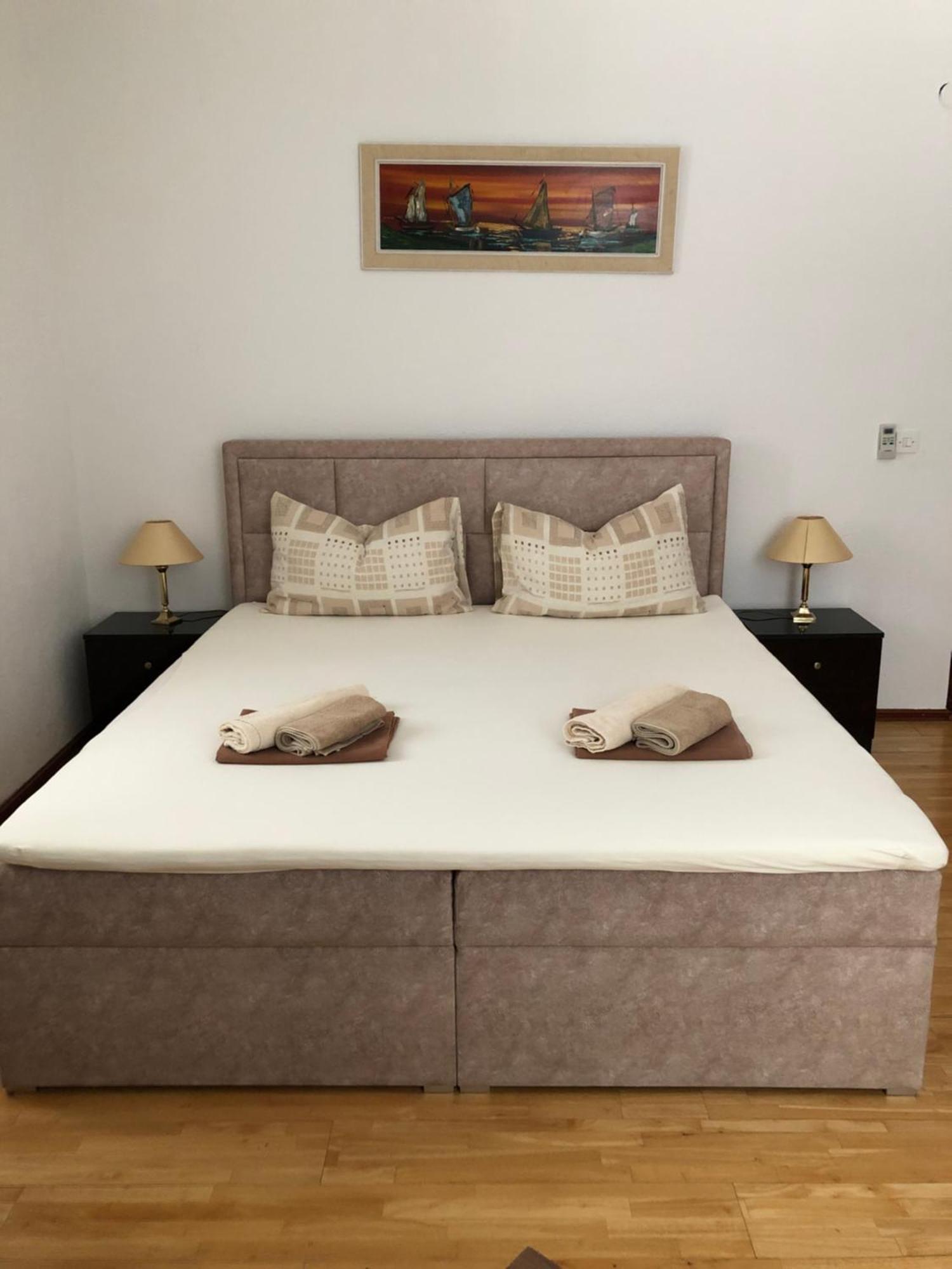 Villa Berlin Bol Luaran gambar